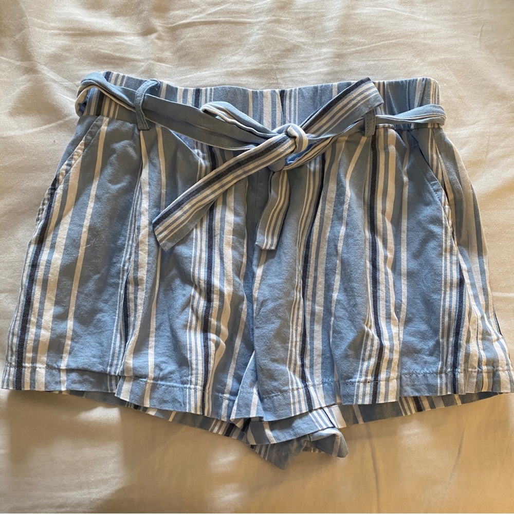 forever 21 light blue striped loose shorts